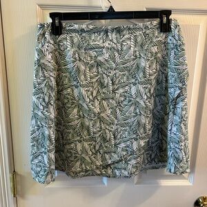 Eddie Bauer Green and White Leaf-Print Skirt